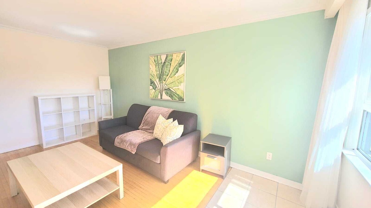 Photo of Livingroom in New Toronto