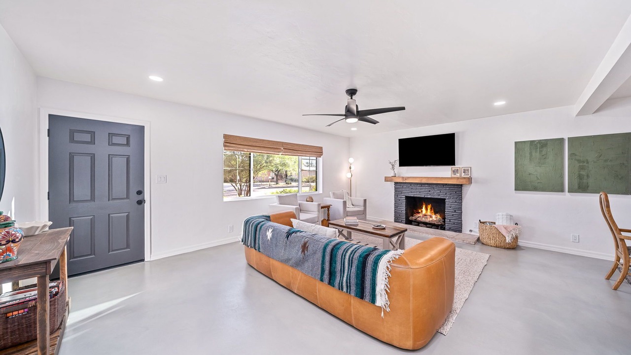 Photo of Livingroom in Tucson
