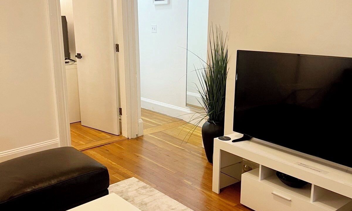 Photo of Livingroom in Belmont