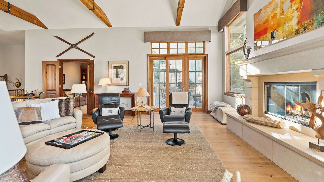 Photo of Livingroom in Highland Meadows