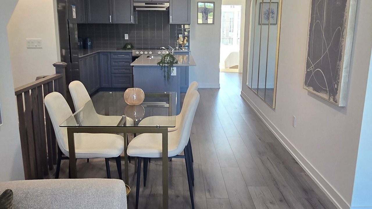 Photo of Livingroom in Pickering