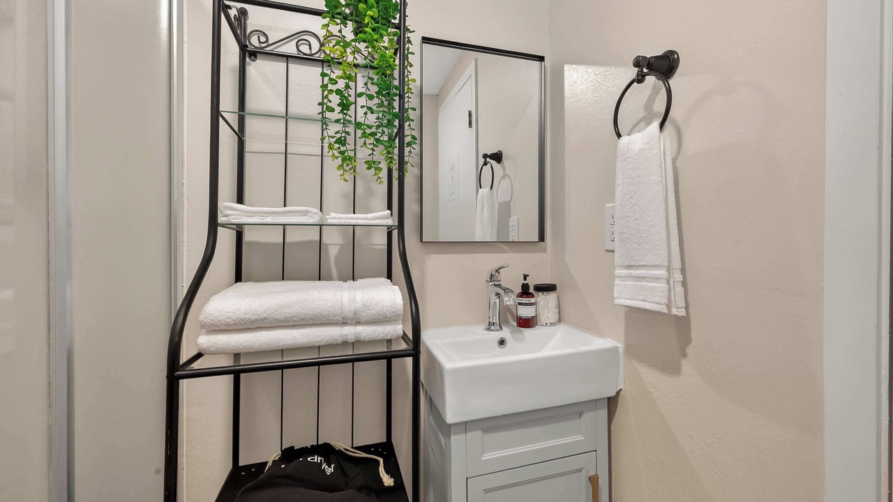 Photo of Bathroom in El Lago