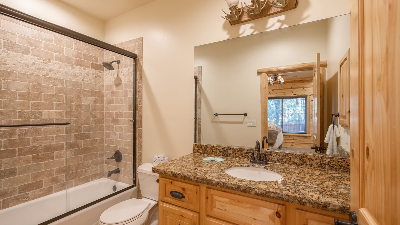 Photo of Bathroom in Summit Estates