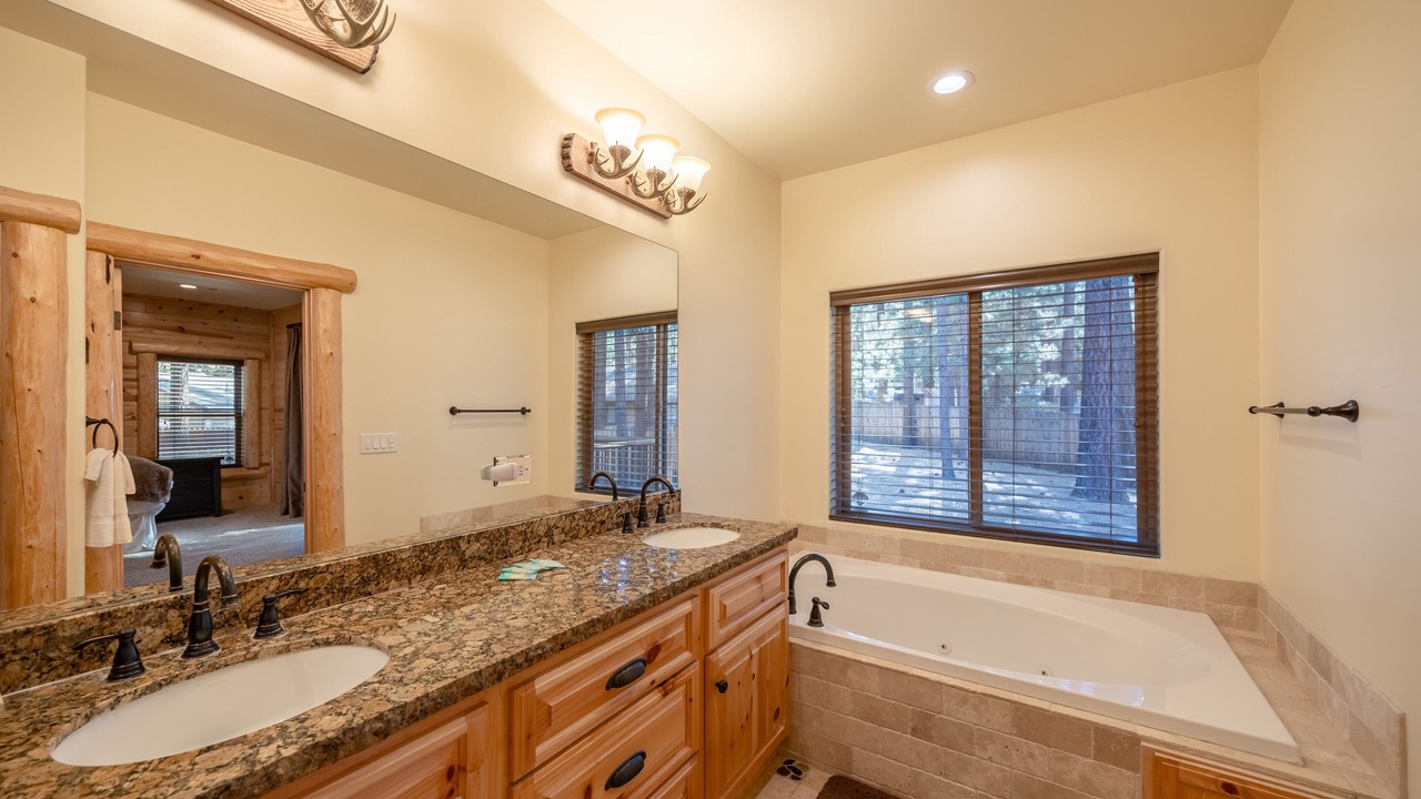 Photo of Bathroom in Summit Estates