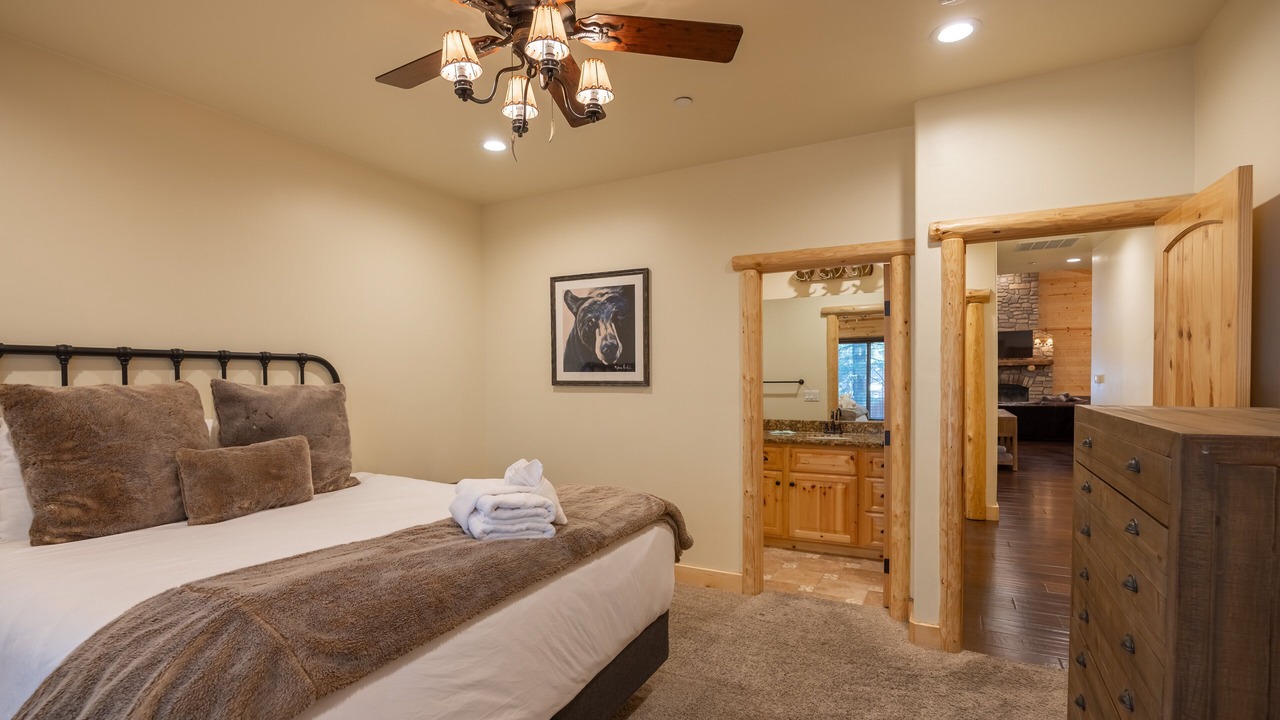 Photo of Bedroom in Summit Estates