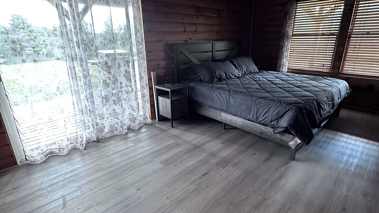 Photo of Bedroom in Hammondsport