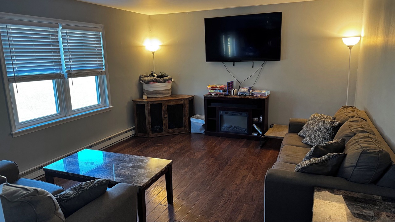 Photo of Livingroom in Montoursville