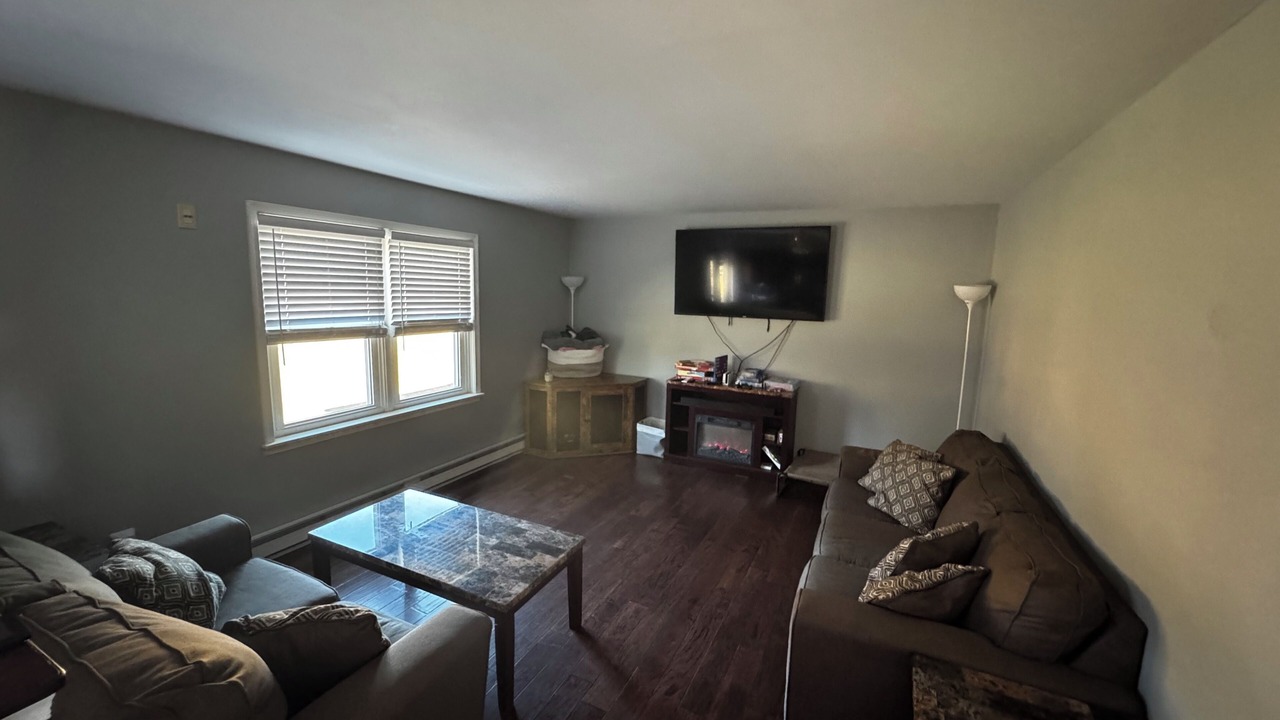 Photo of Livingroom in Montoursville