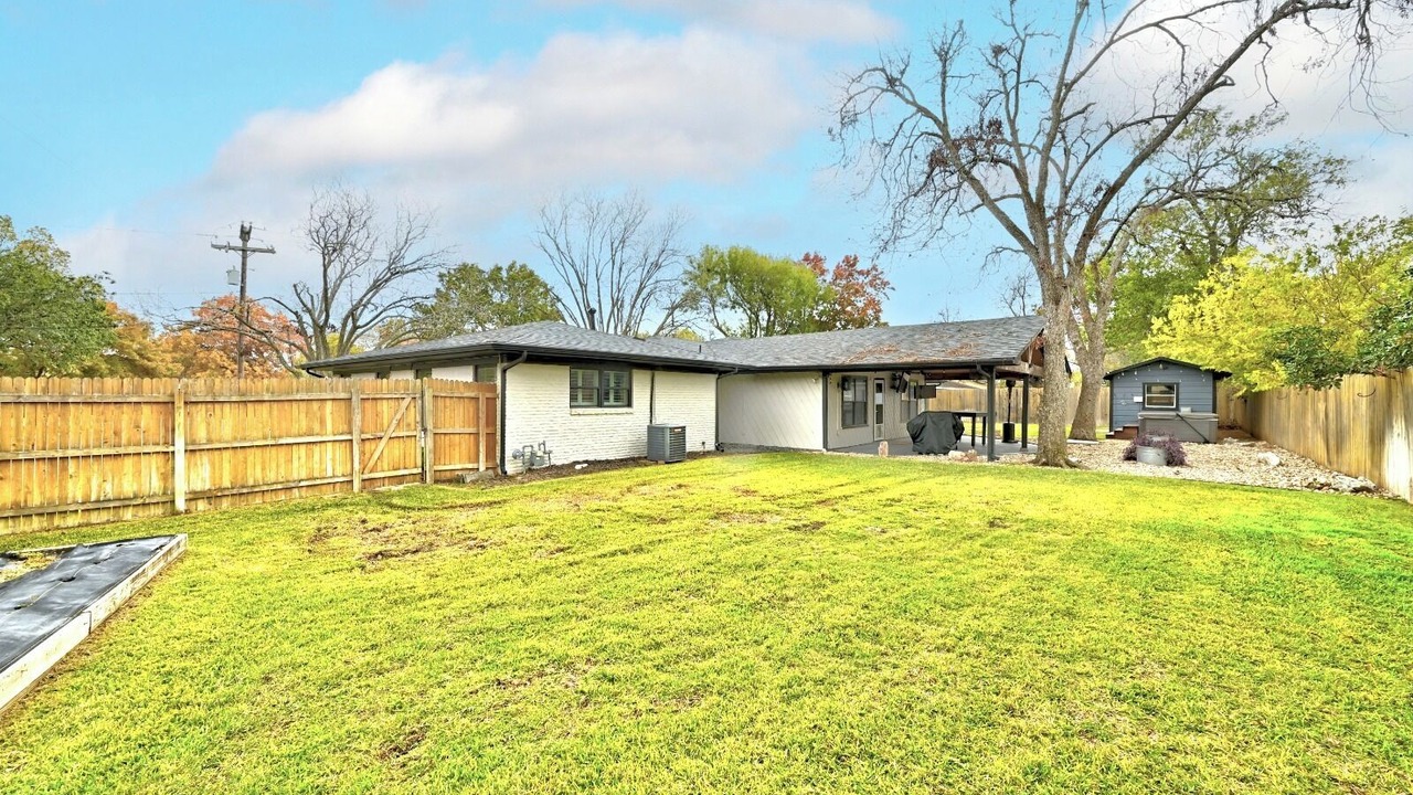 Photo of Outdoor in Lockhart