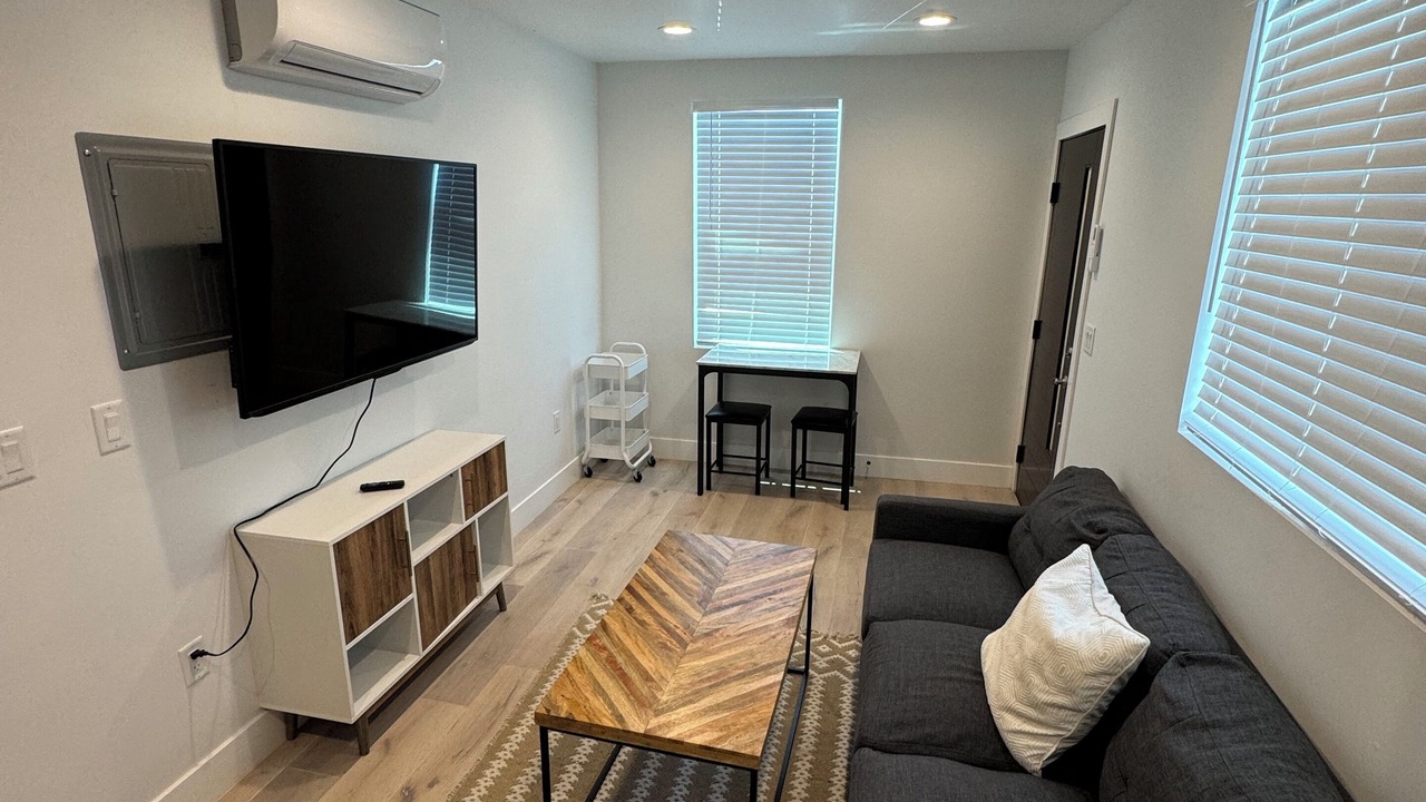 Photo of Livingroom in Canoga Park