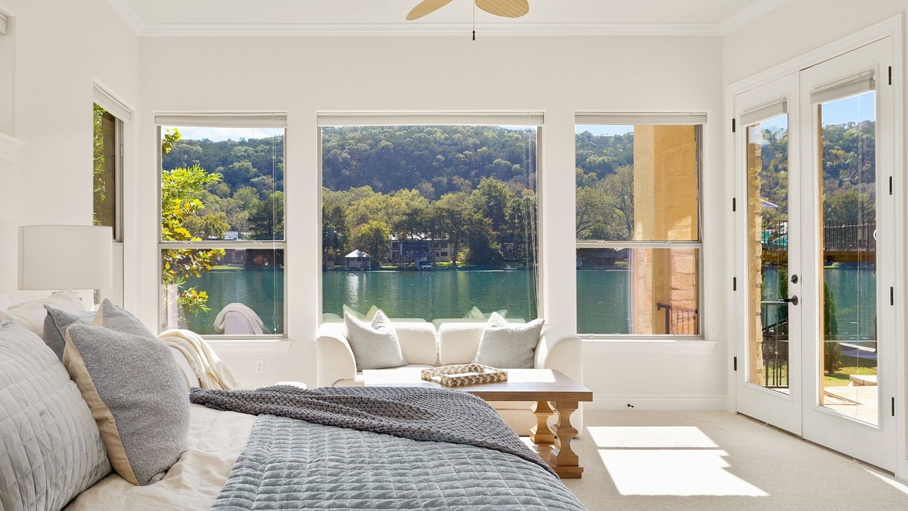 Photo of Bedroom in Oak Shores On Lake Austin