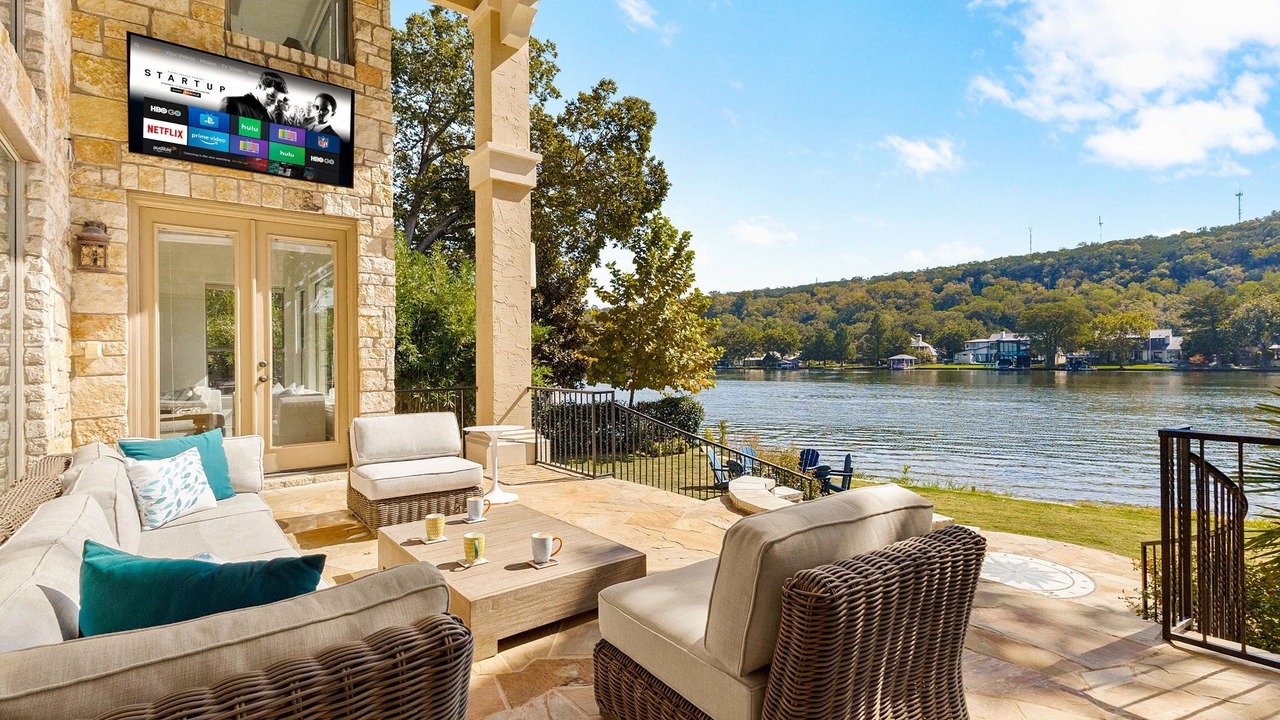 Photo of Patio Balcony in Oak Shores On Lake Austin