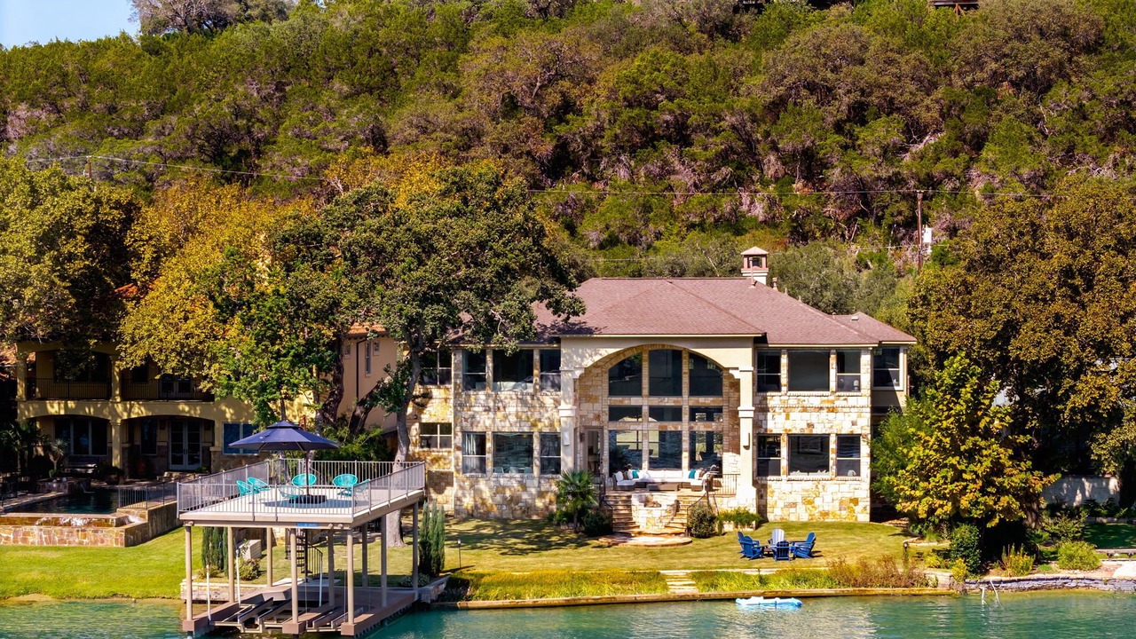 Photo of Outdoor in Oak Shores On Lake Austin
