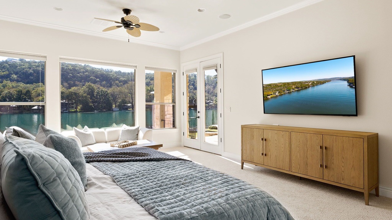 Photo of Bedroom in Oak Shores On Lake Austin