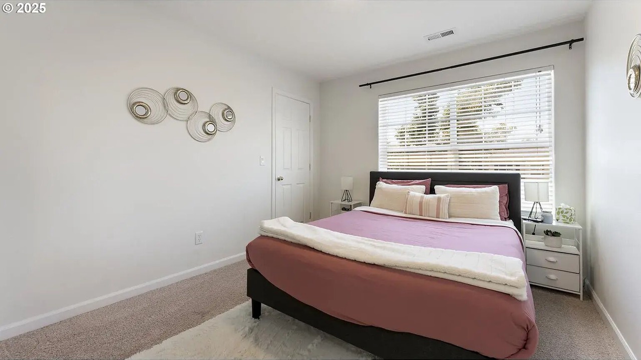 Photo of Bedroom in Hillsboro