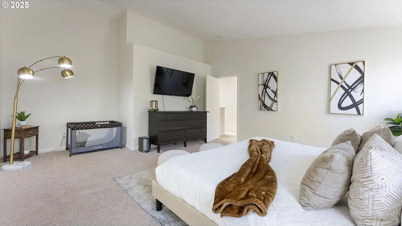 Photo of Bedroom in Hillsboro