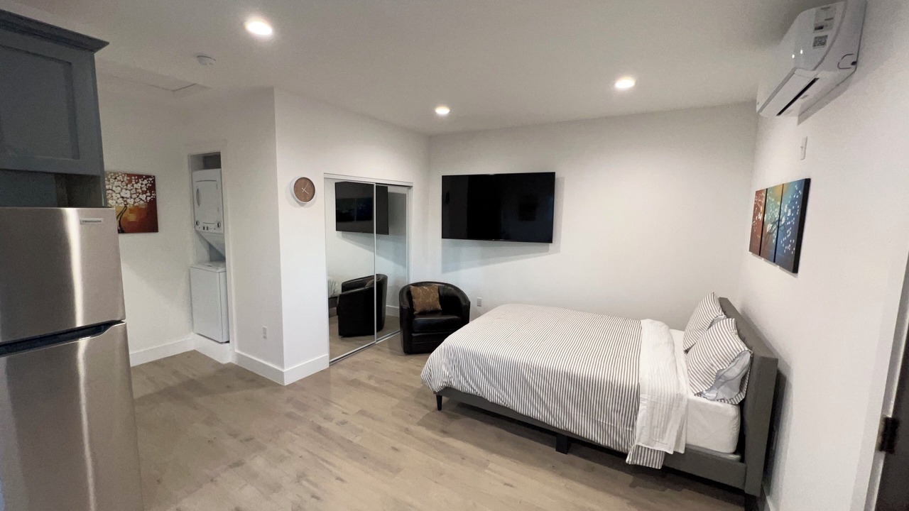Photo of Bedroom in Canoga Park