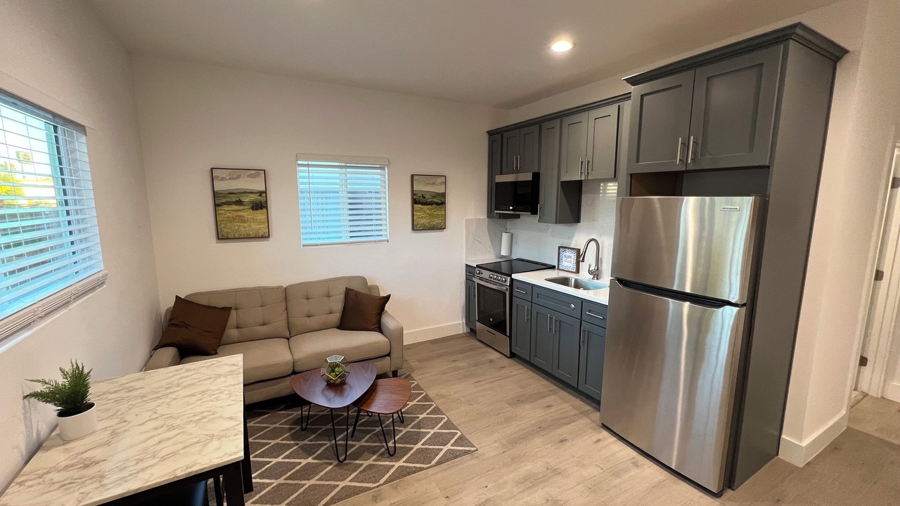 Photo of Livingroom in Canoga Park