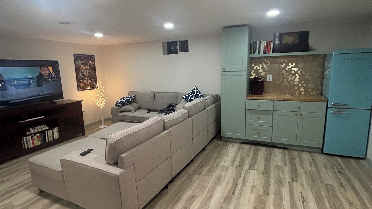 Photo of Livingroom in Williams Bay