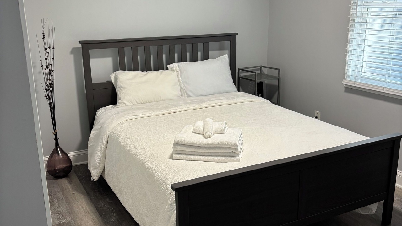 Photo of Bedroom in Williams Bay