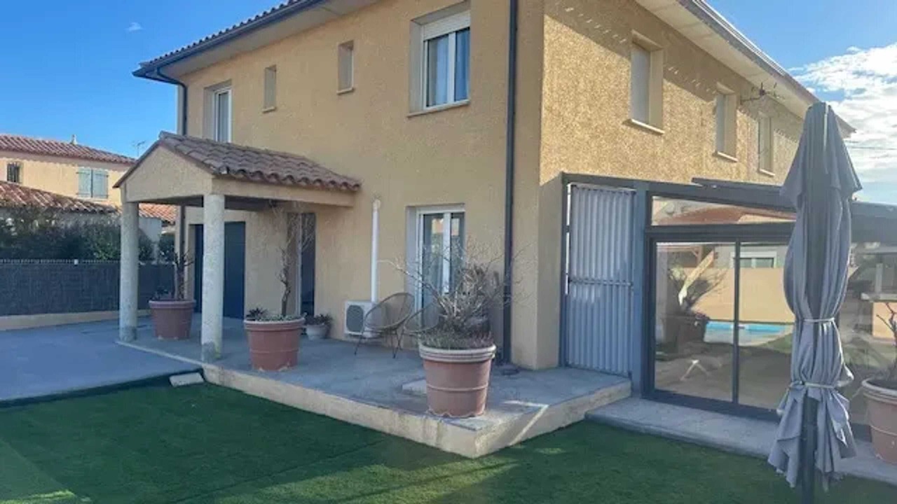 Photo of Others in Claira