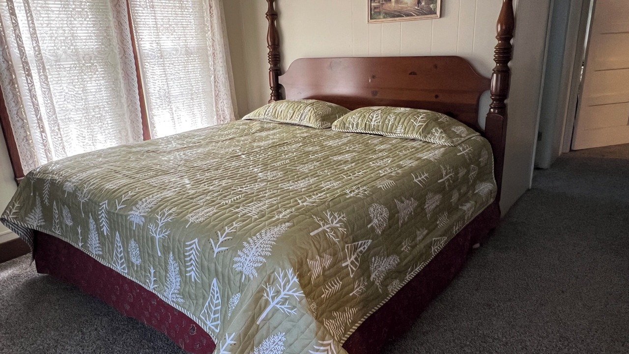 Photo of Bedroom in Squires