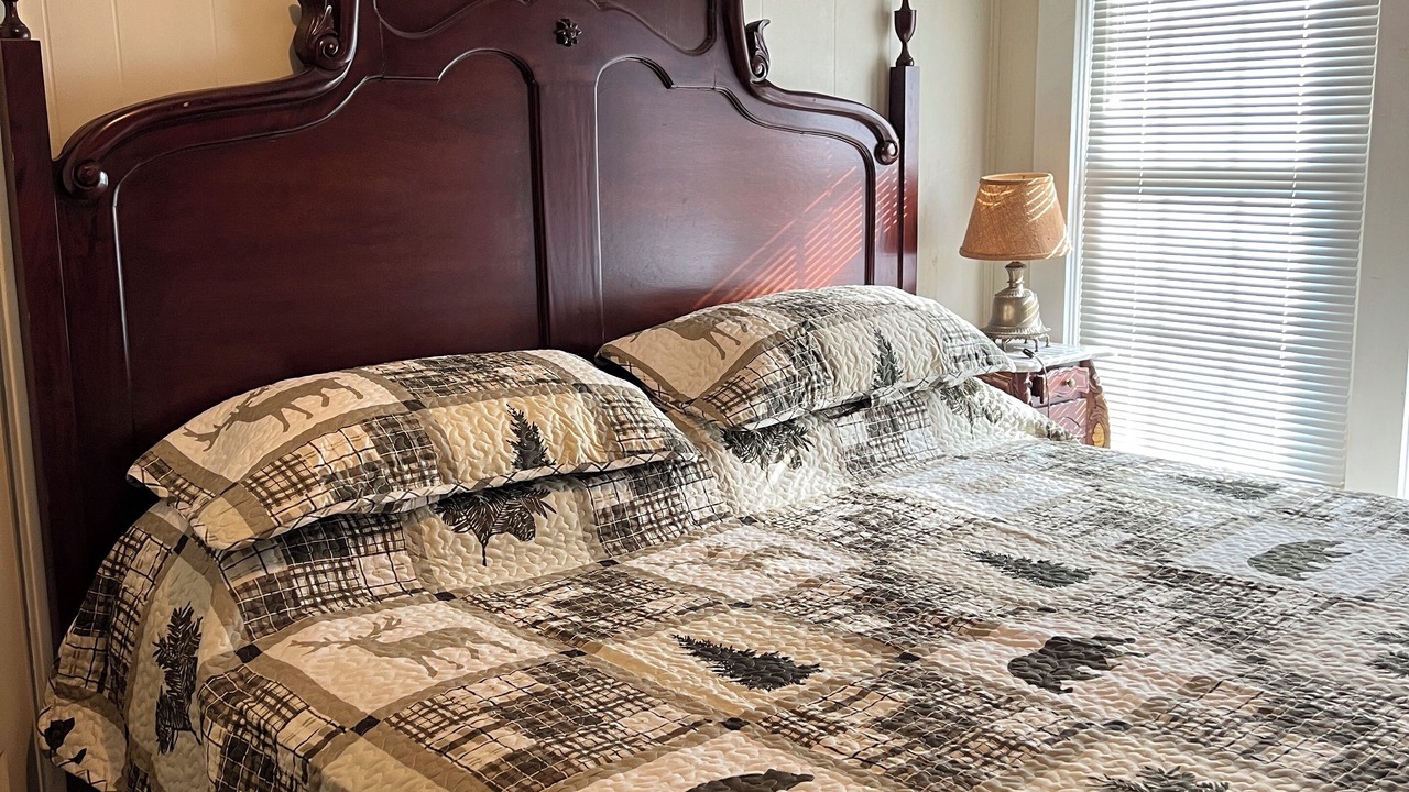Photo of Bedroom in Squires