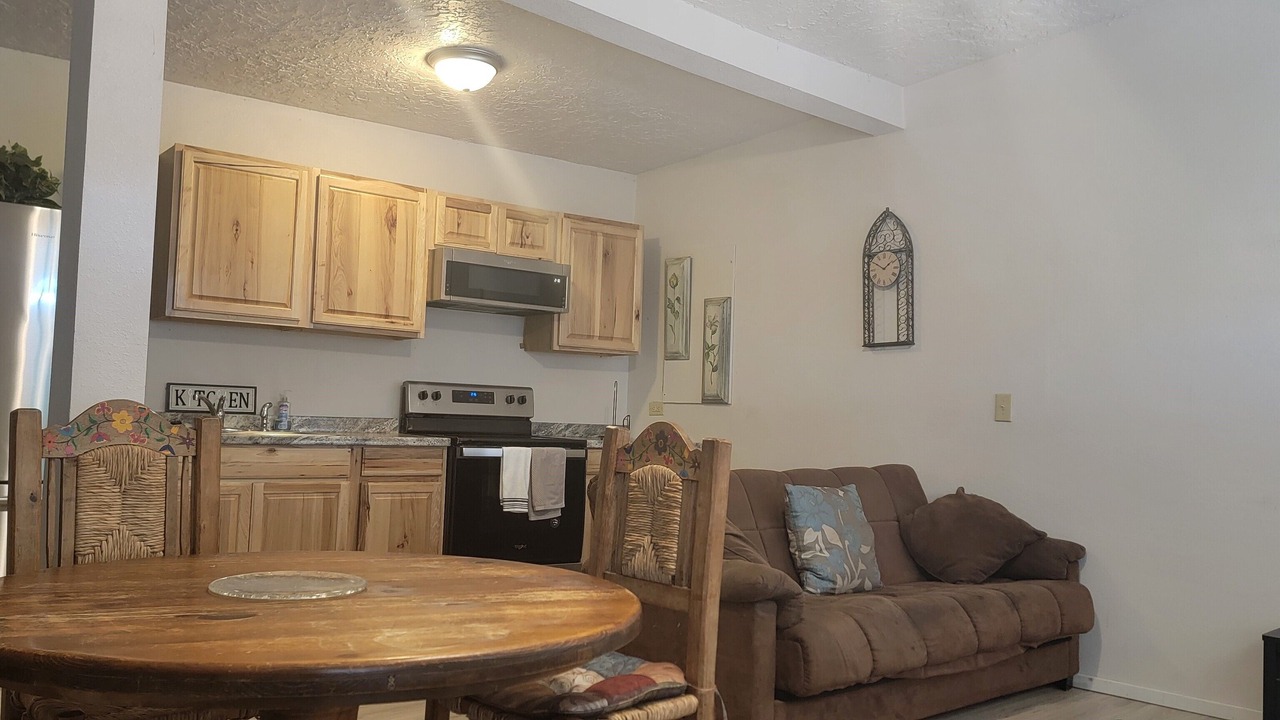 Photo of Livingroom in Nambe Pueblo