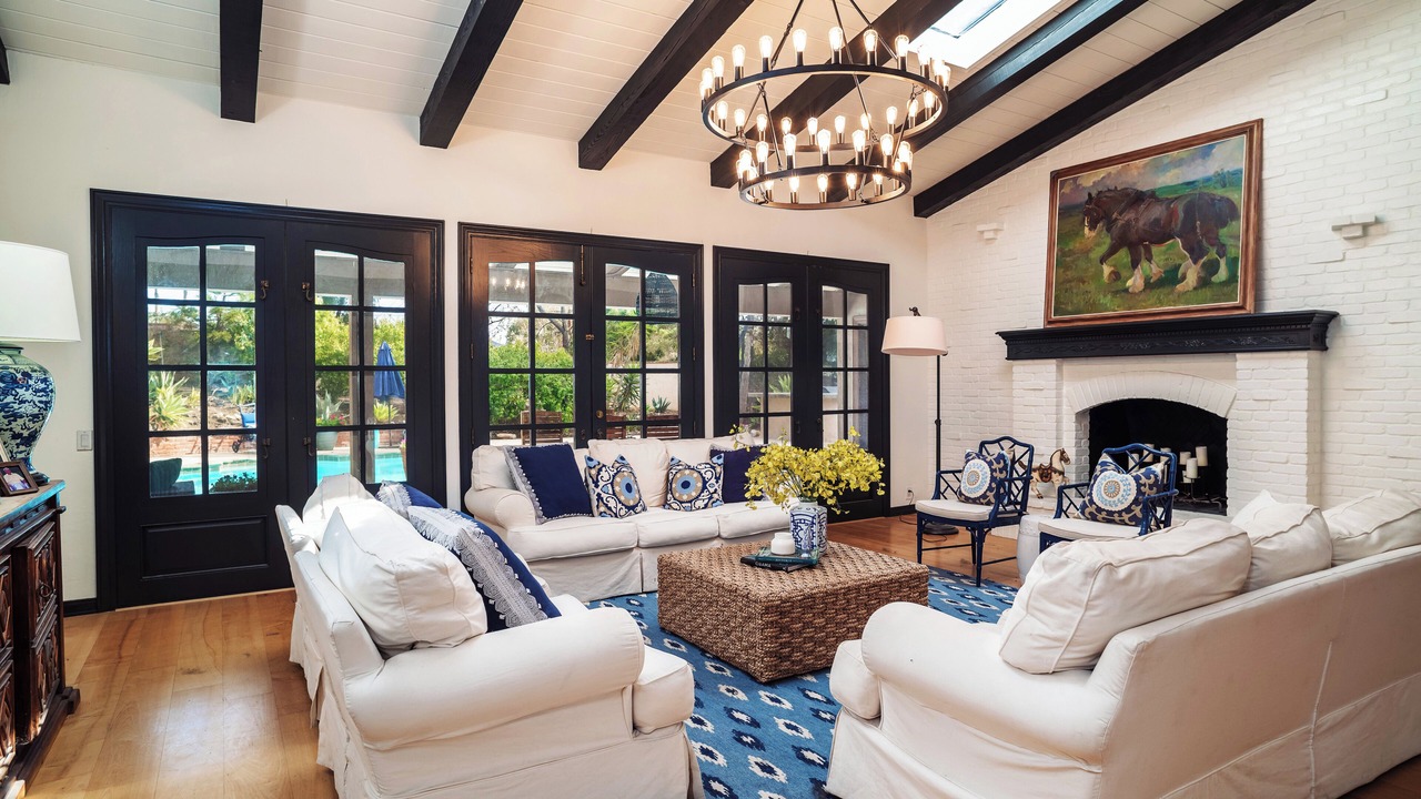 Photo of Livingroom in Rancho Santa Fe