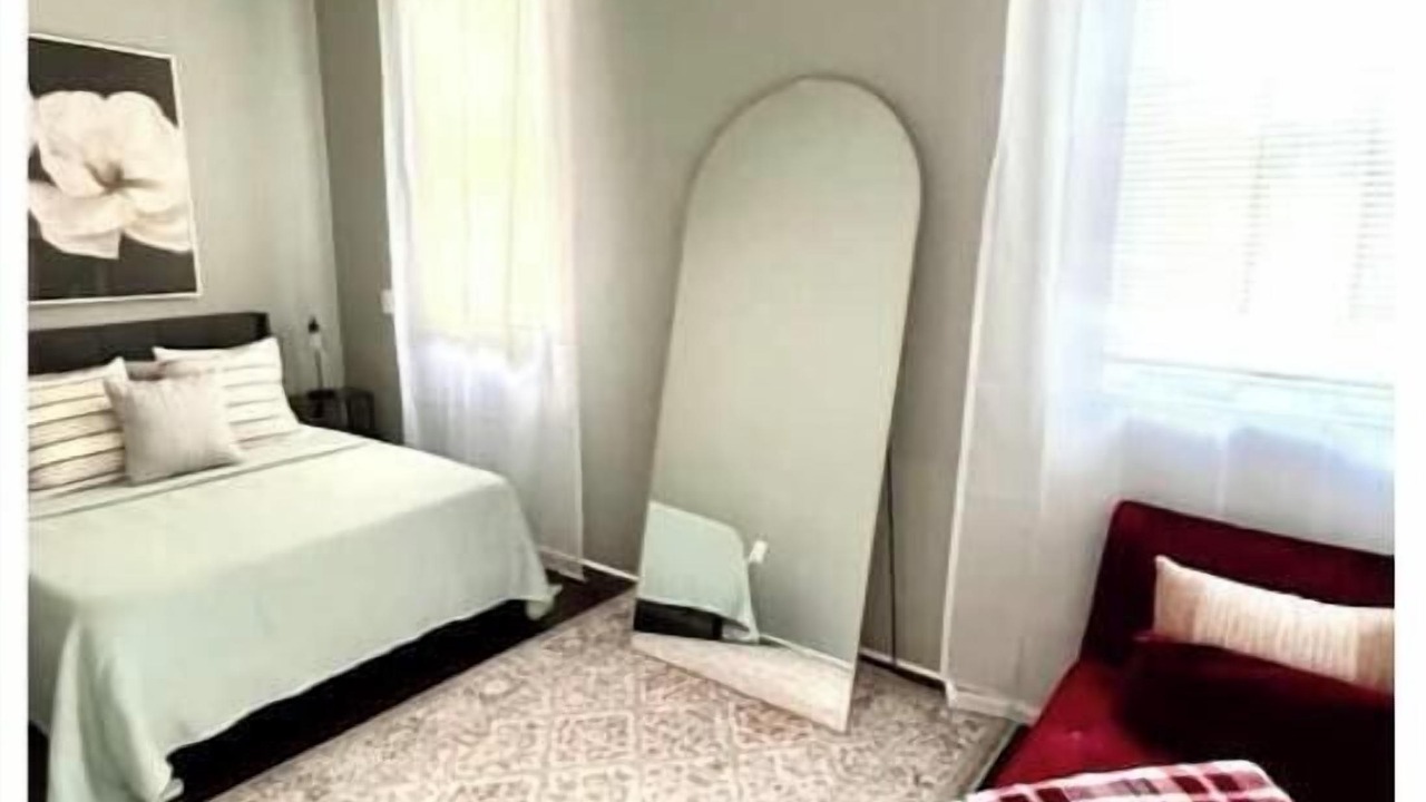 Photo of Bedroom in Glenwood