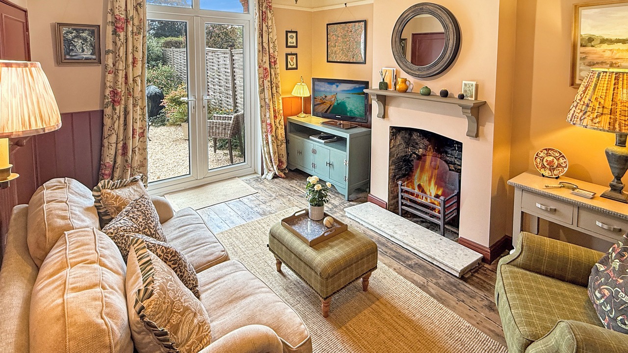 Photo of Livingroom in Woolbeding