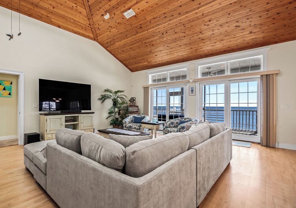 Photo of Livingroom in Alligator Point