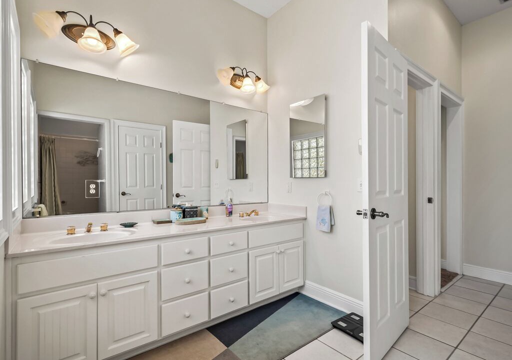 Photo of Bathroom in Alligator Point