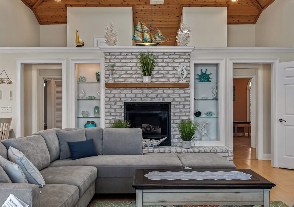 Photo of Livingroom in Alligator Point
