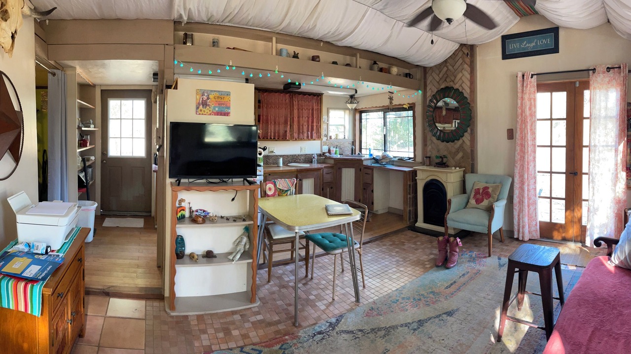 Photo of Livingroom in Normangee