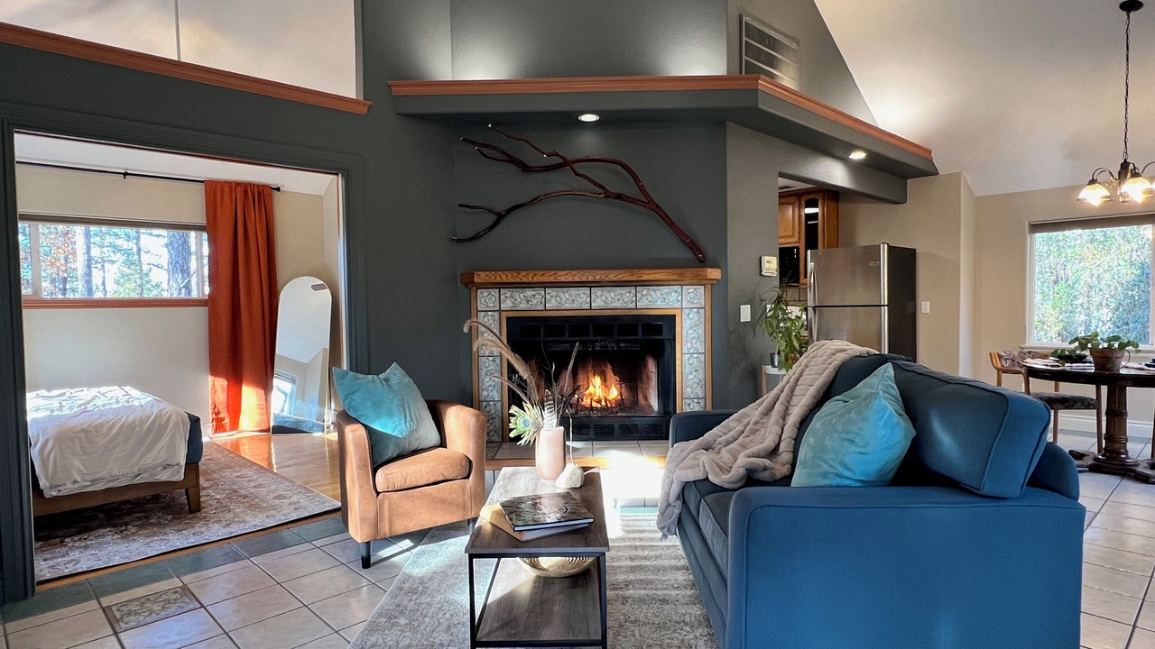Photo of Livingroom in Auburn