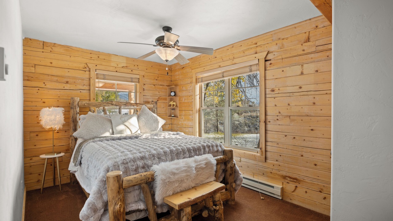 Photo of Bedroom in Glenwood Springs