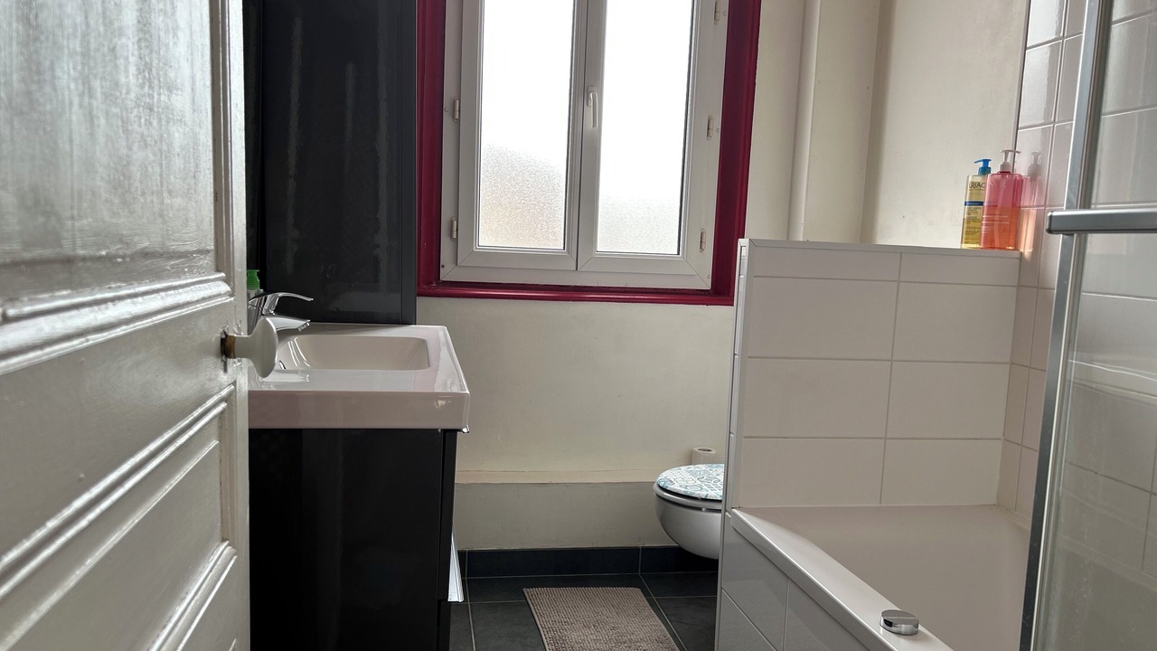 Photo of Bathroom in Roye