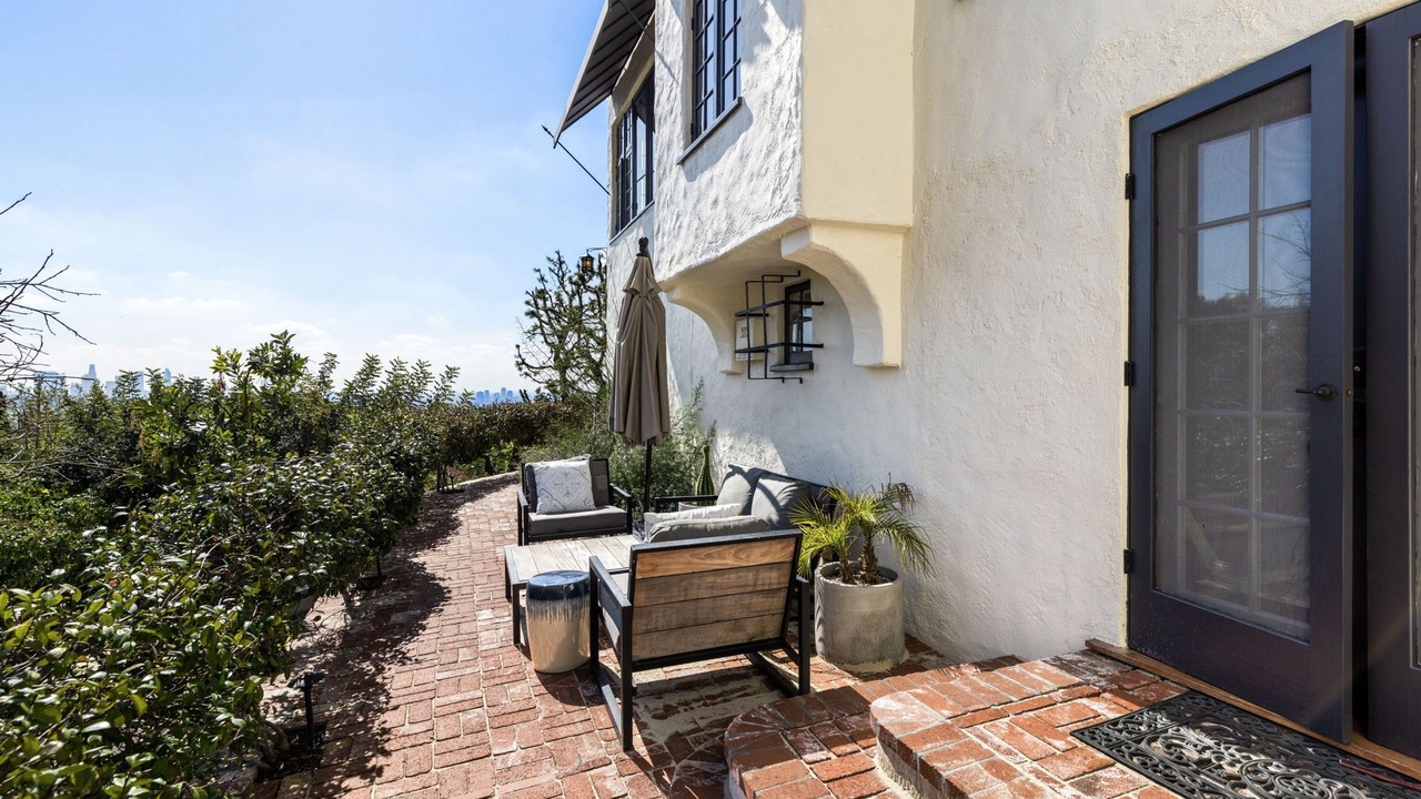 Photo of Patio Balcony in Los Feliz