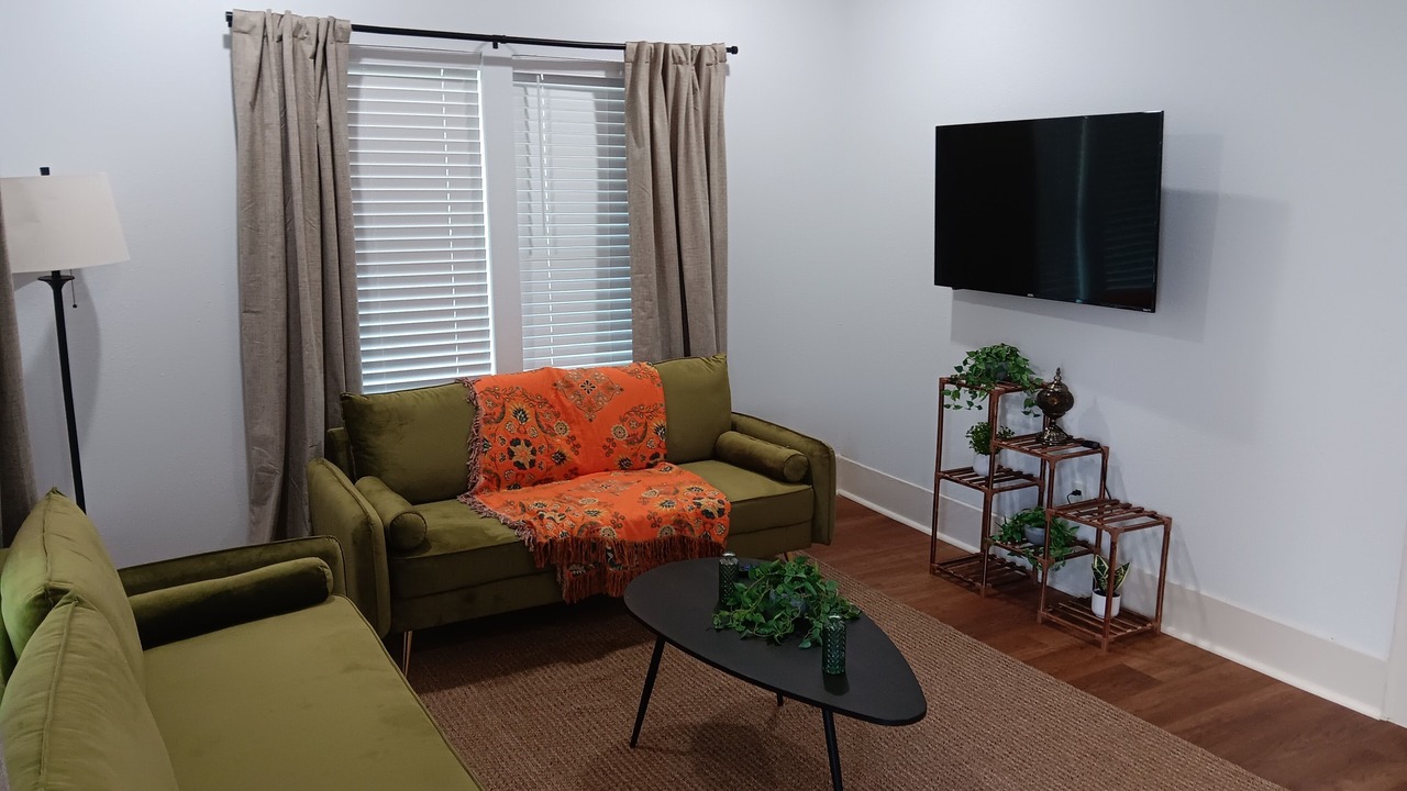 Photo of Livingroom in Washington Ave./ Memorial Park