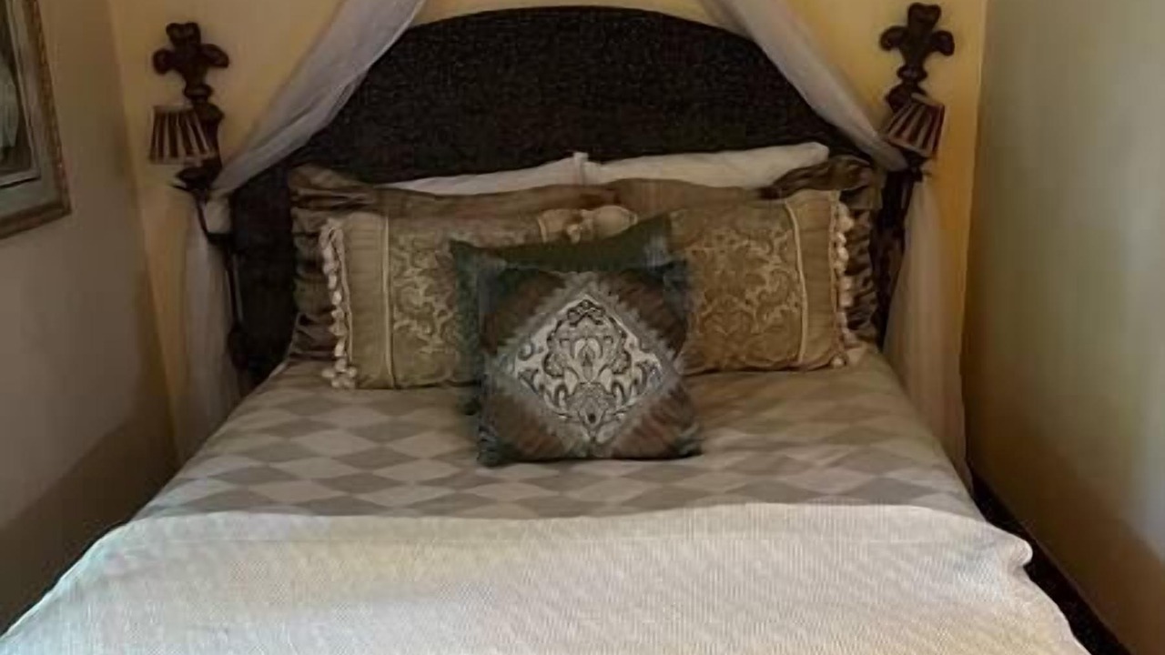 Photo of Bedroom in North End