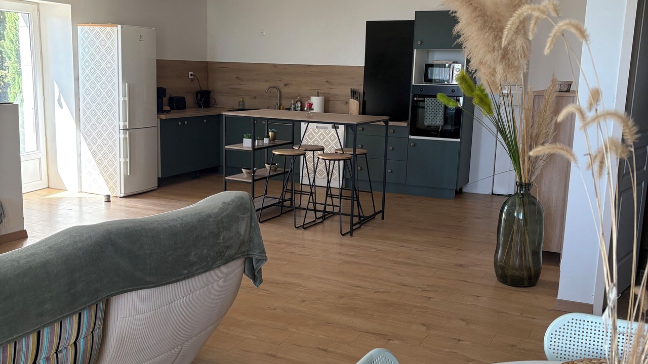 Photo of Others in Triors