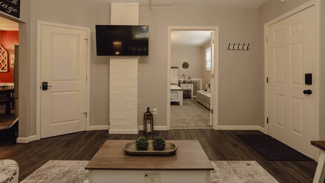 Photo of Livingroom in Meadville