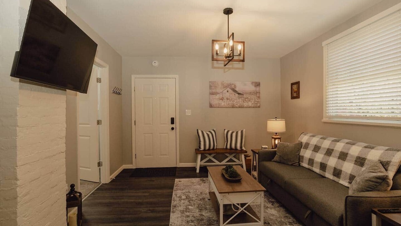 Photo of Livingroom in Meadville