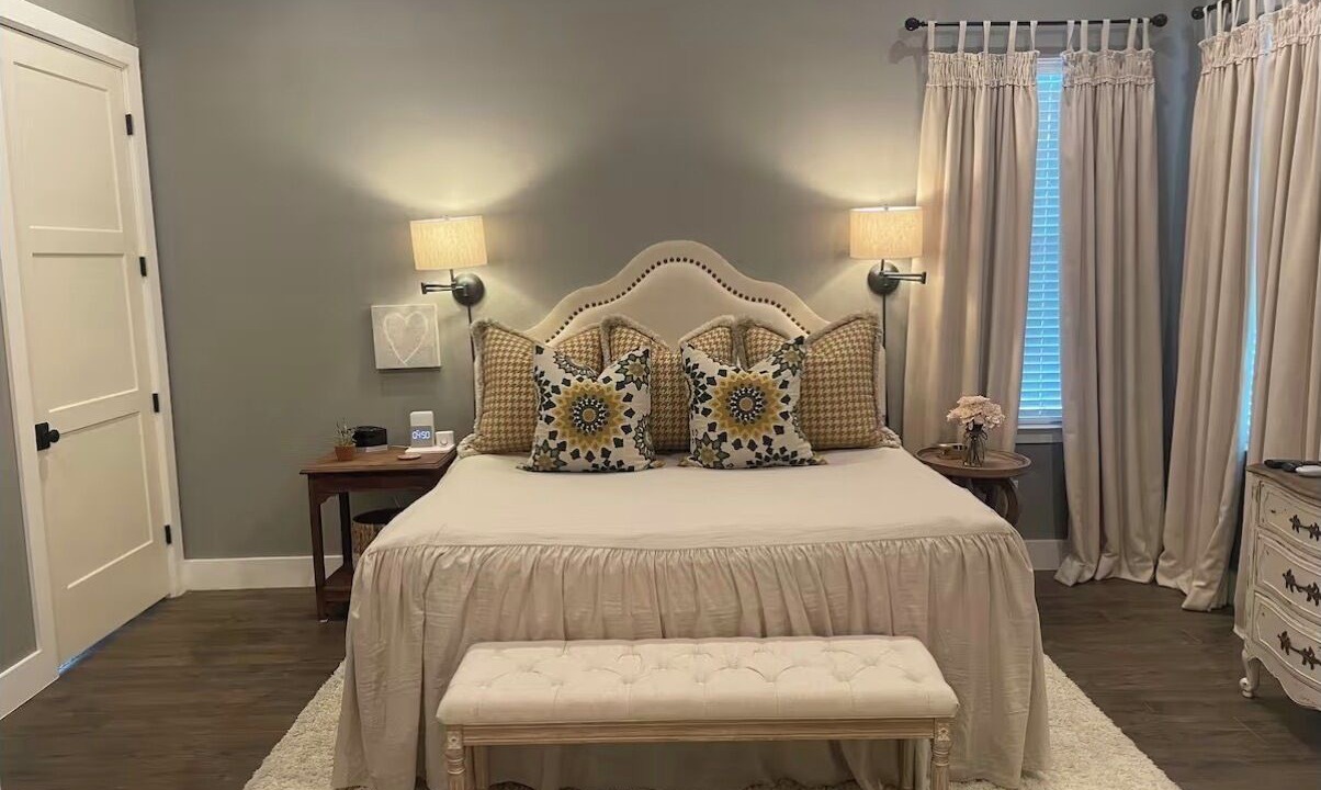 Photo of Bedroom in Sealy
