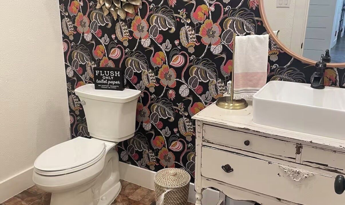 Photo of Bathroom in Sealy