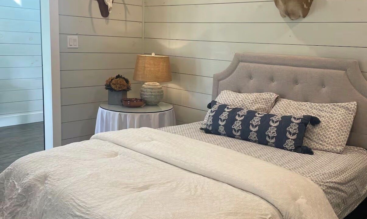 Photo of Bedroom in Sealy