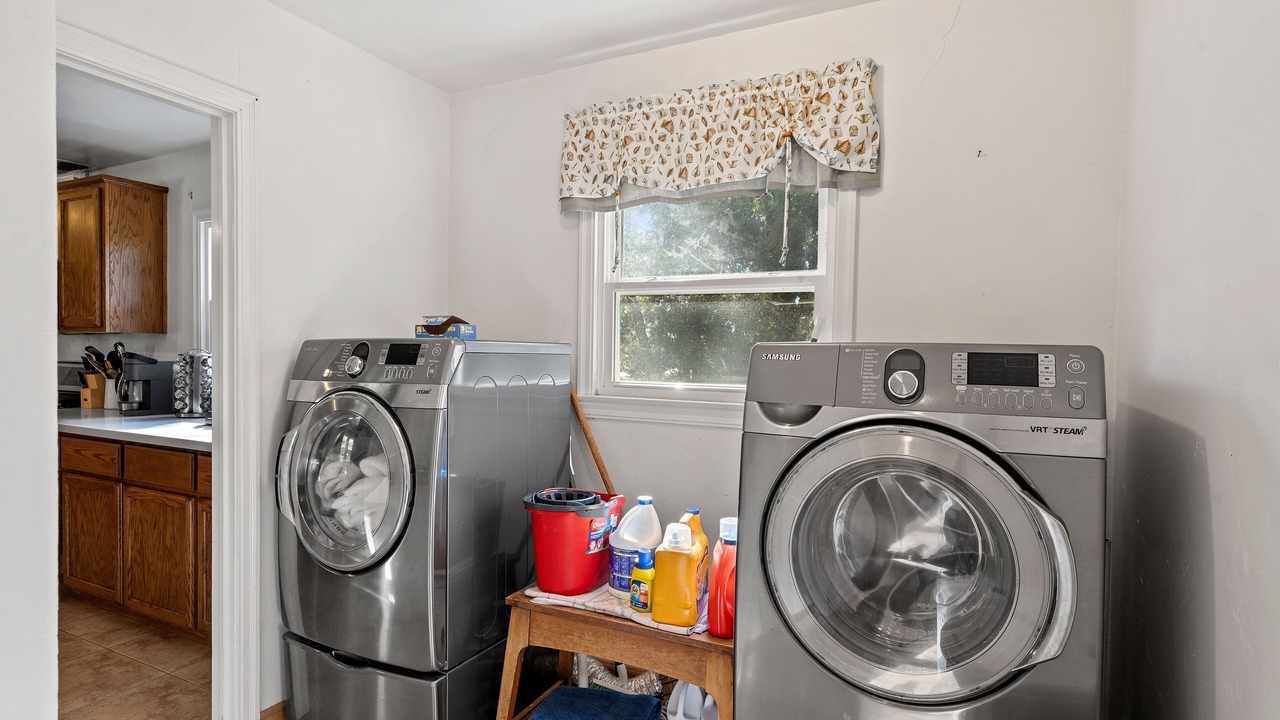 Photo of Others in Nicolaus