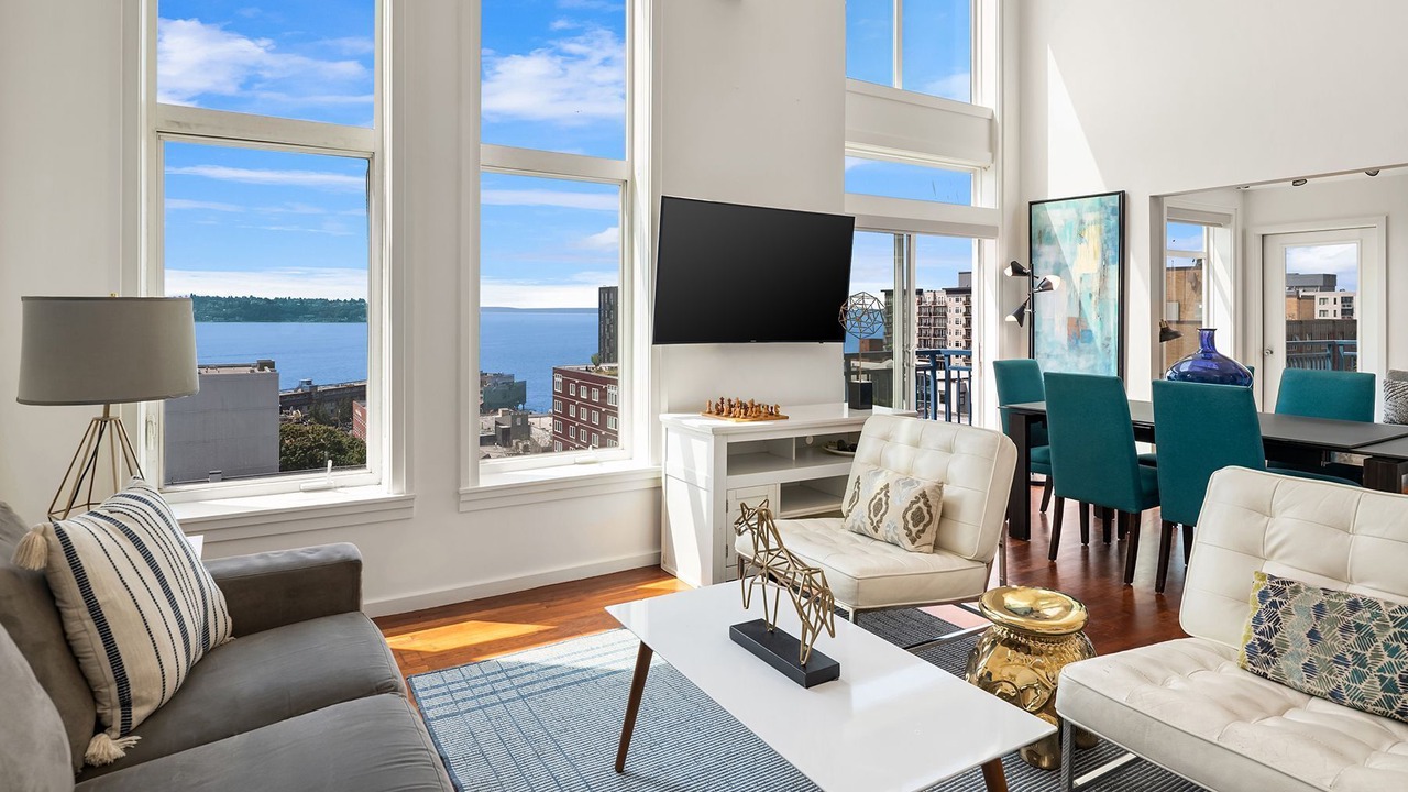 Photo of Livingroom in Belltown