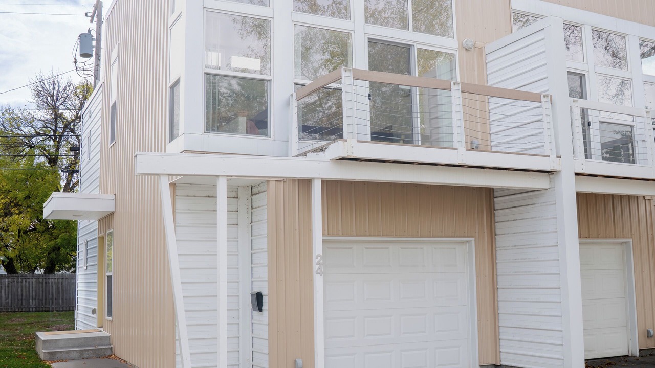 Photo of Others in Central - Terry